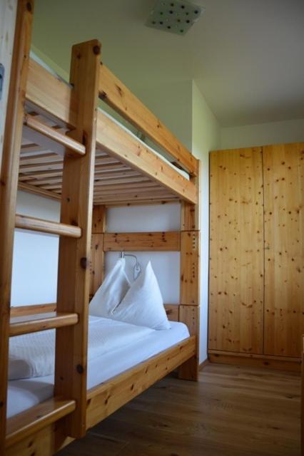 Ferienwohnung Biobauernhof Wolf-Hof Pressbaum Zimmer foto