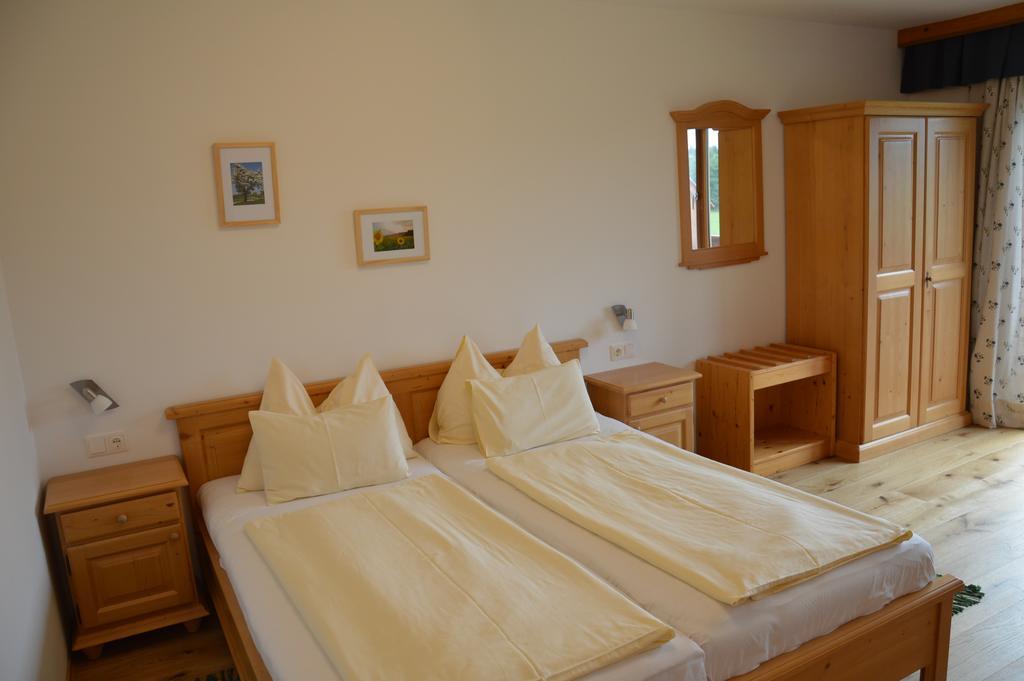 Ferienwohnung Biobauernhof Wolf-Hof Pressbaum Exterior foto