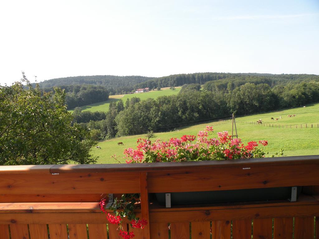 Ferienwohnung Biobauernhof Wolf-Hof Pressbaum Zimmer foto
